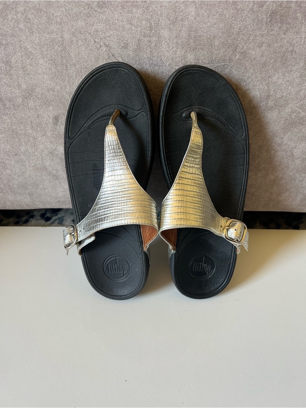 FitFlop Brown Leather Shoe with Black Trim